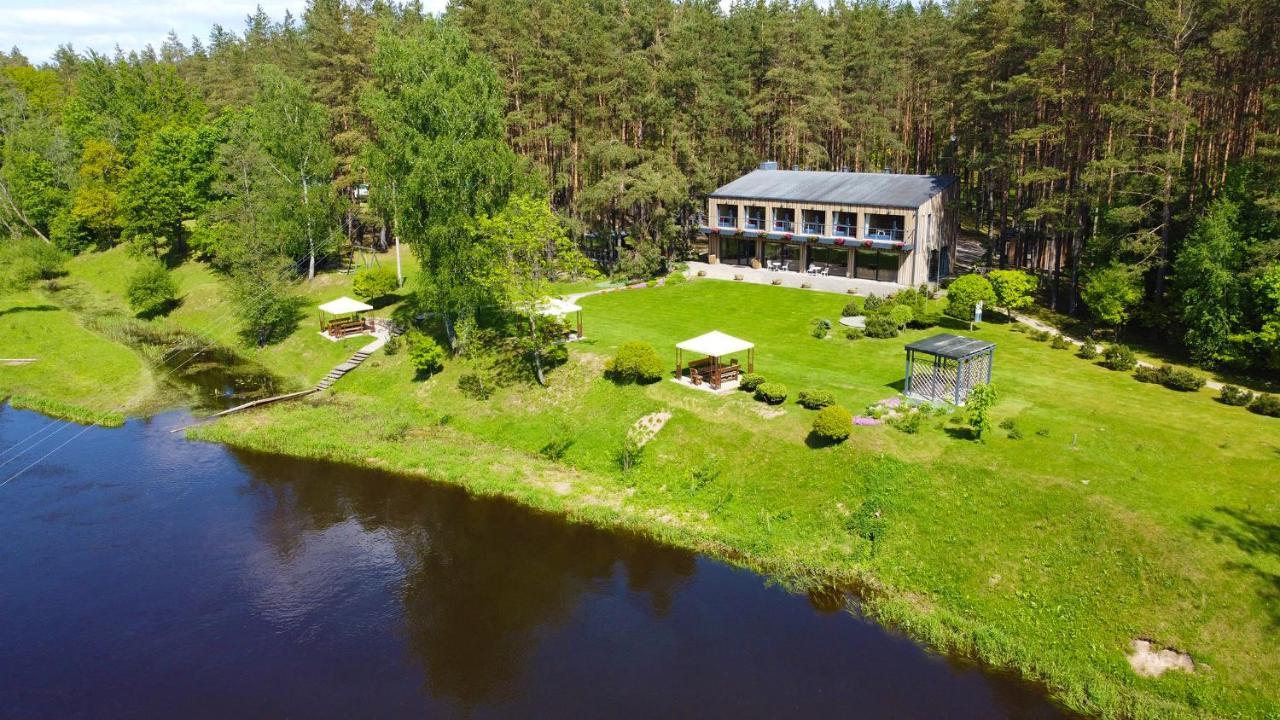 Pusu Takas Hotel Andrioniskis Eksteriør billede